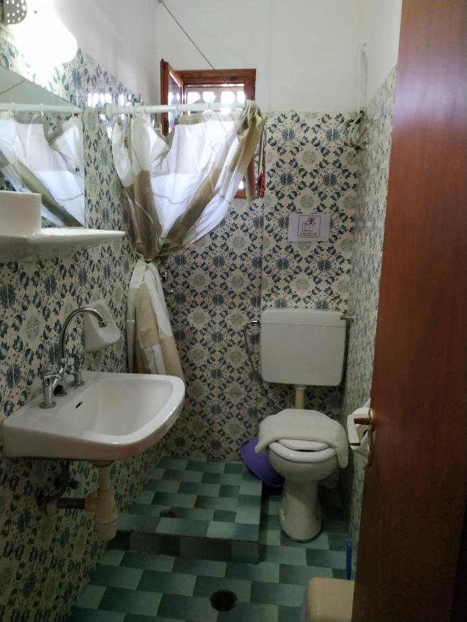 Flowers Studios Беницес Екстериор снимка